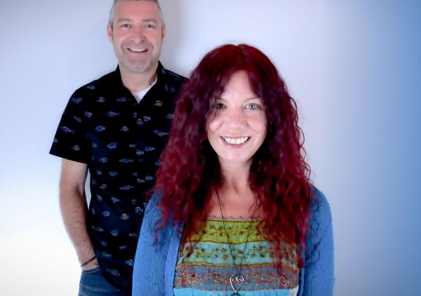 Rob_Aliss_mobile Rob & Aliss Cresswell